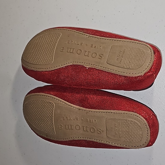 Minnie Mouse Lovers Lot polka dot sneakers size 7, bag& red glitter slippers EUC - Picture 11 of 16